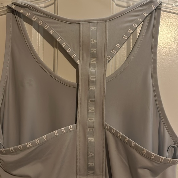 Under Armour Tank - Picture 3 of 5
